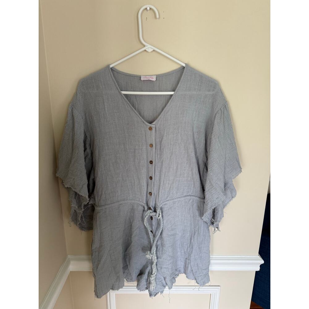 Pink Lily | Blue/Gray Gauzy Cotton Blend Button 1/2 V-Neck Frayed Hem Romper- M - Picture 2 of 11